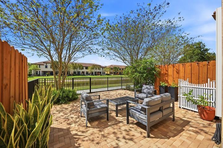 10415 Wellington Parc Drive - Photo 3 of 8