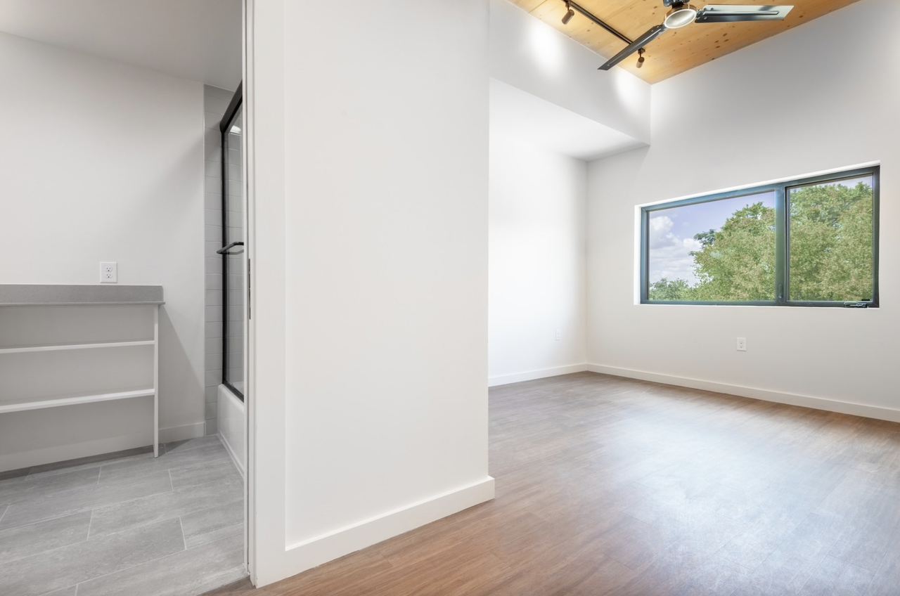 903 Neal Street - Photo 5 of 17