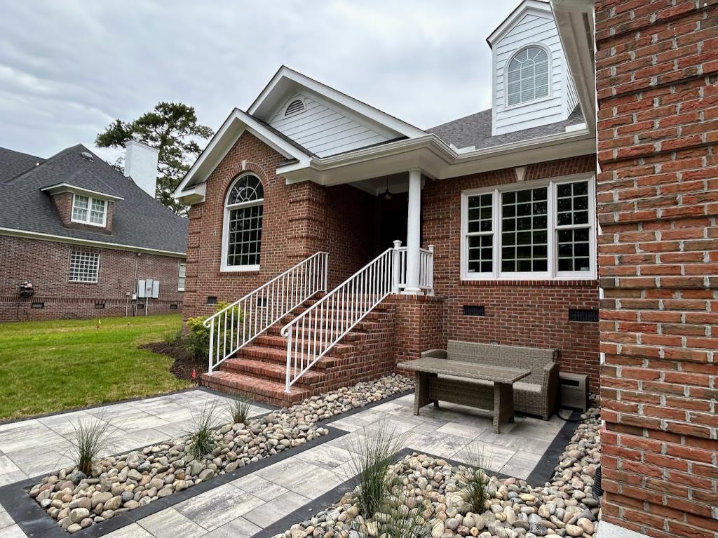 8703 Decoy Ln - Photo 4 of 34