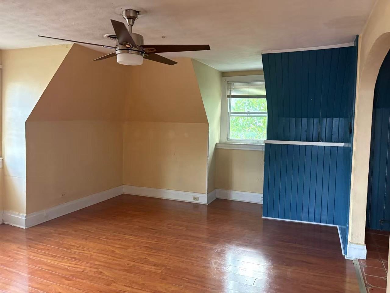 7609 Tuscarora St #3 - Photo 2 of 15