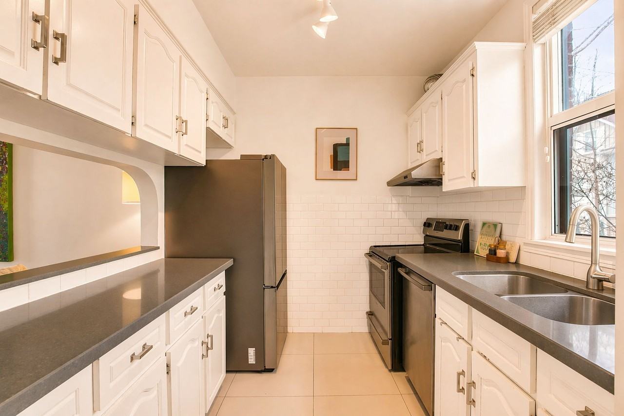 25 Bishop Street - Photo 6 of 39