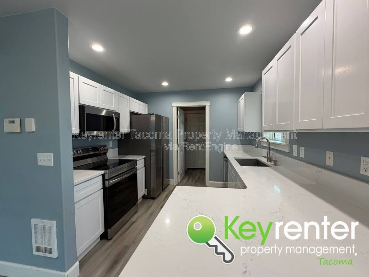217 S 45th St - Photo 2 of 10