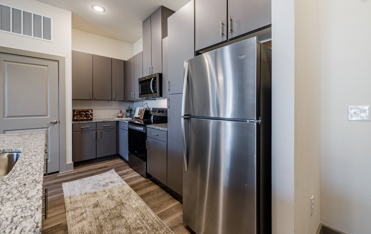 1431 Rivery Boulevard - Photo 6 of 34