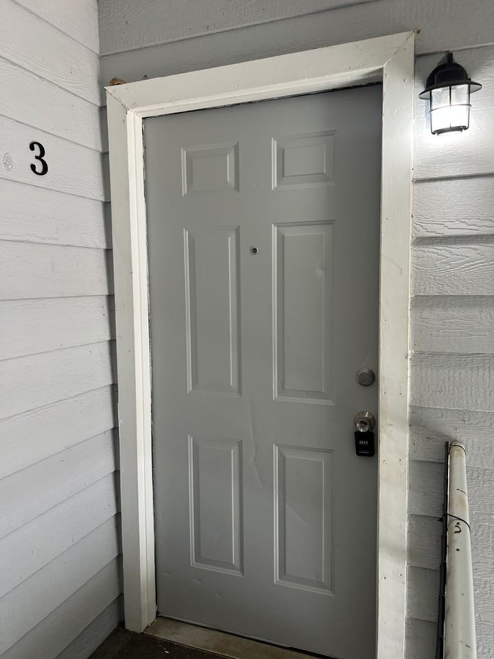 115 Forest Ave #103