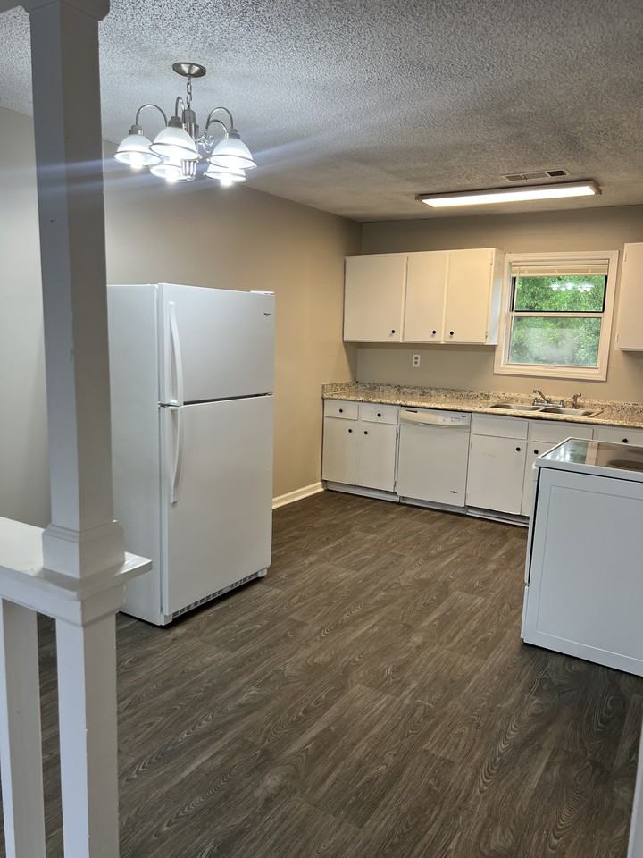 115 Forest Ave #103 - Photo 6 of 14