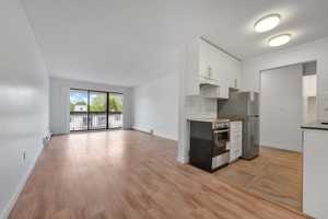 featured image of 8616 Oak St