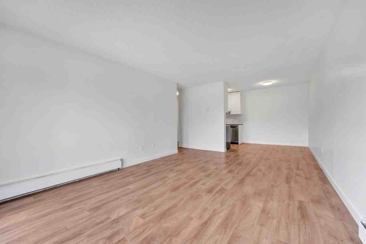 8616 Oak Street - Photo 6 of 14