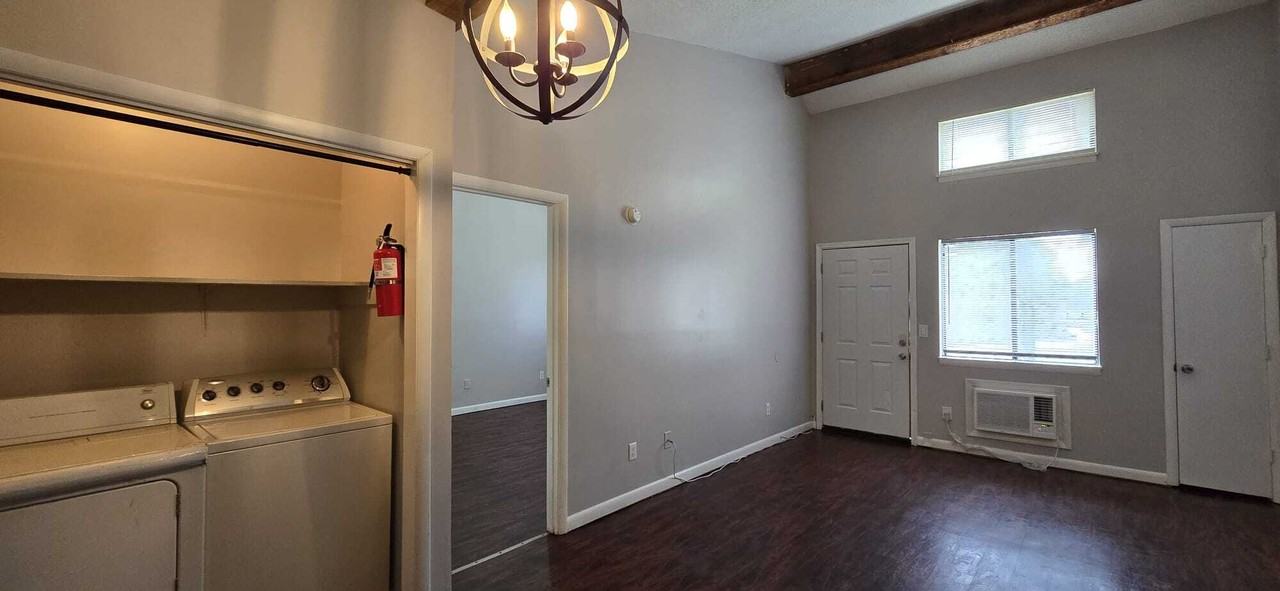 3700 Squaw Valley Dr Sw #D - Photo 7 of 9