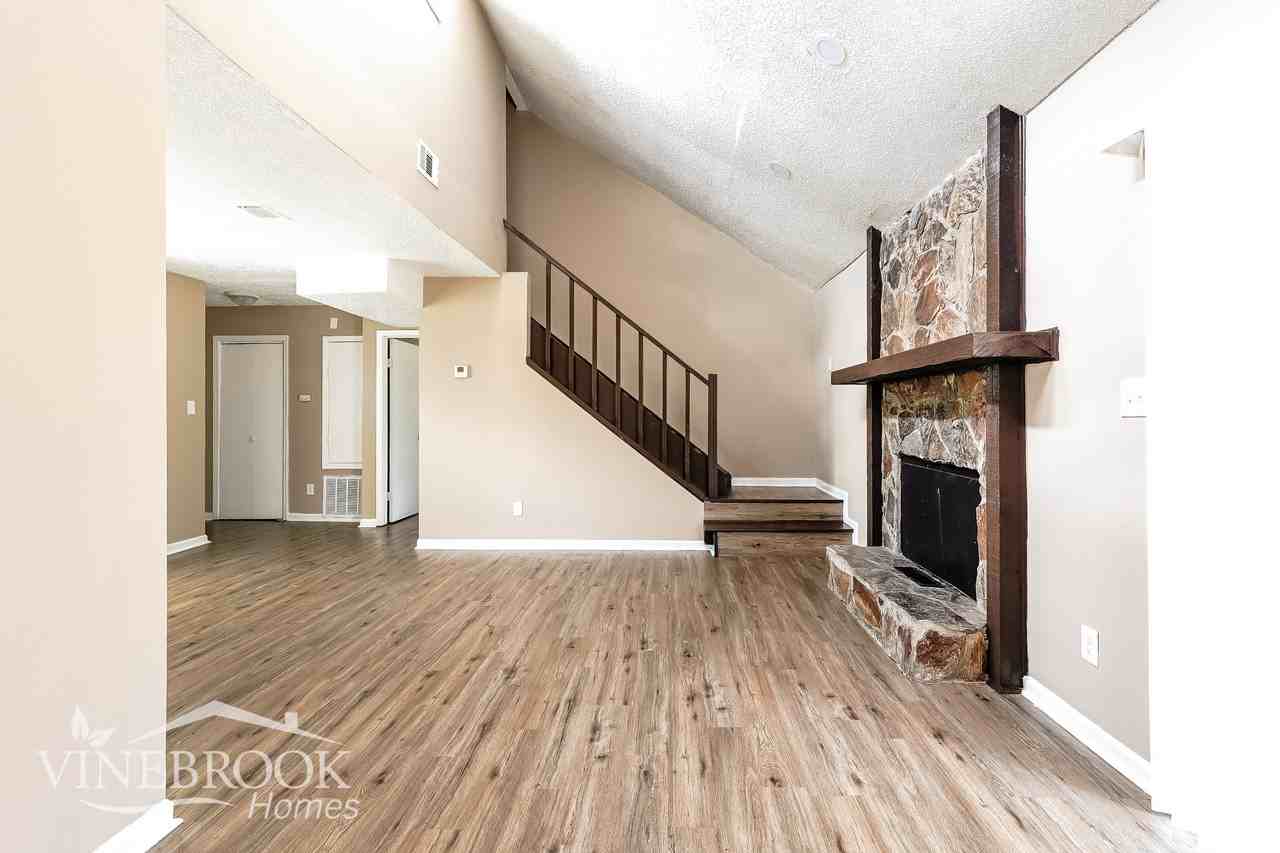3716 Clayborn Dr - Photo 4 of 15