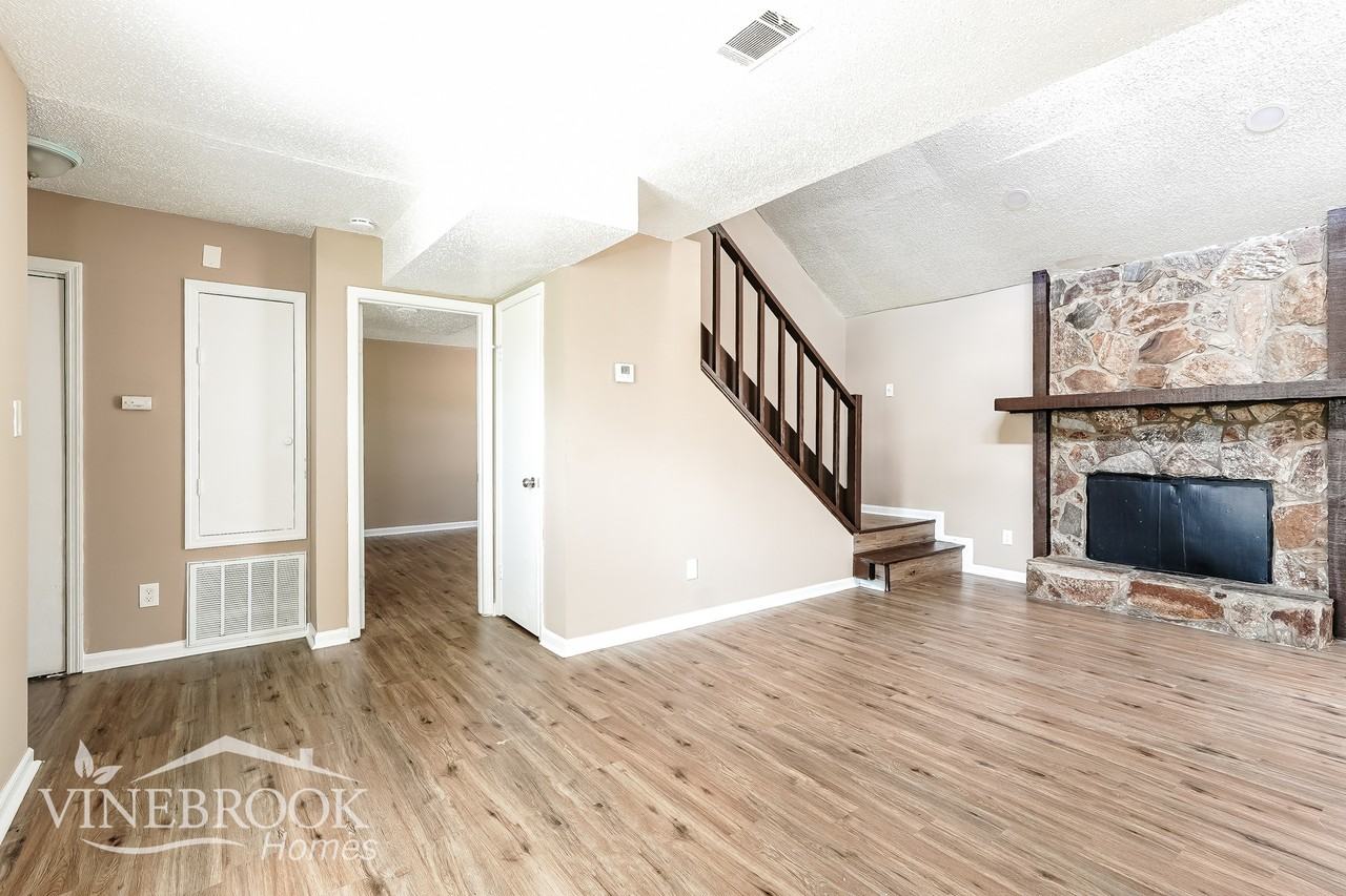3716 Clayborn Dr - Photo 5 of 15