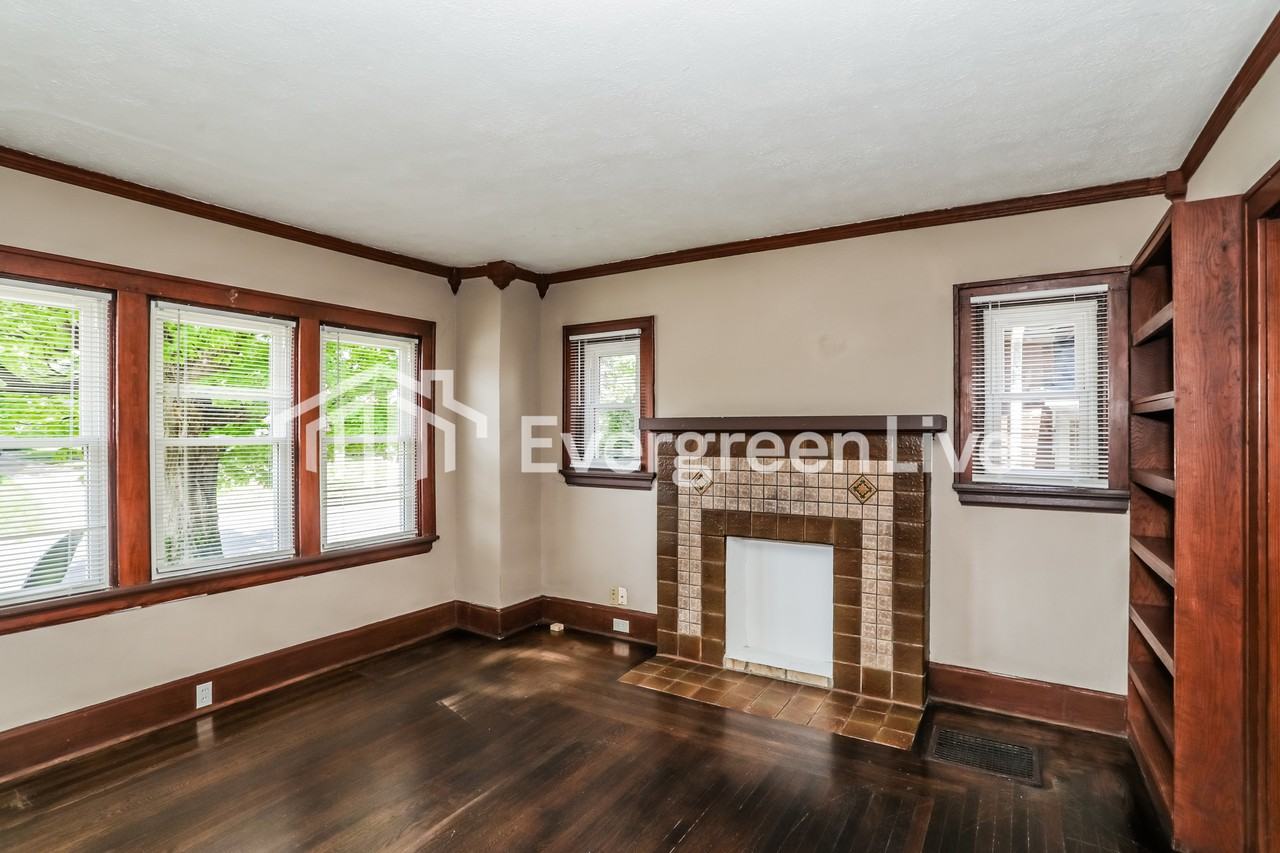 3412 Larue Ct - Photo 3 of 15