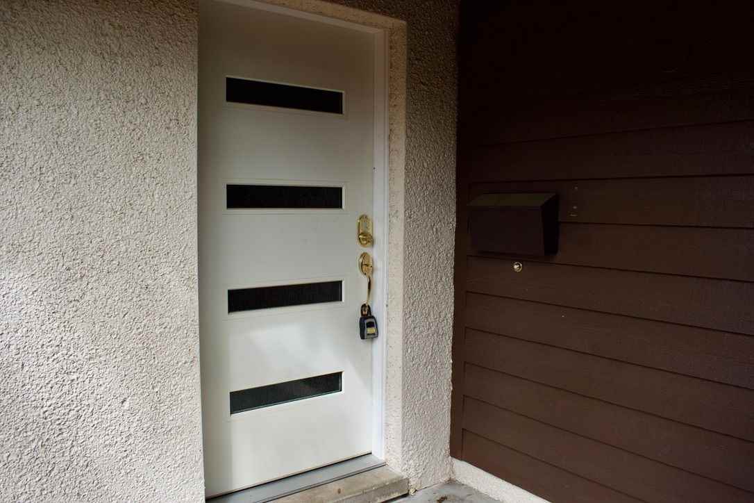 1561 Arcadia Dr - Photo 2 of 22