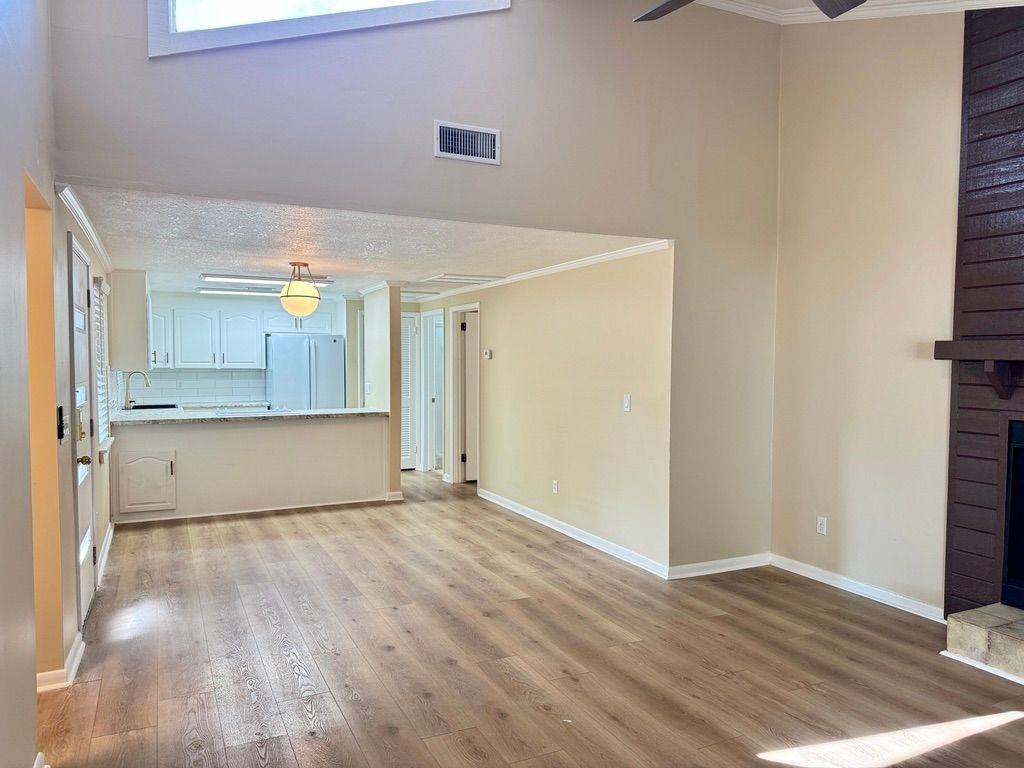 1561 Arcadia Dr - Photo 6 of 22