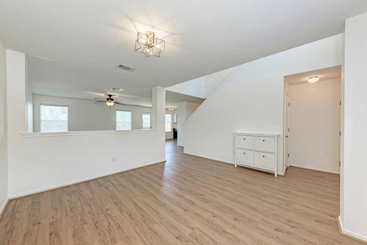 12740 Bella Pkwy - Photo 4 of 38