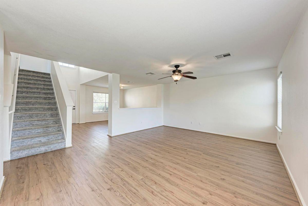 12740 Bella Pkwy - Photo 5 of 38