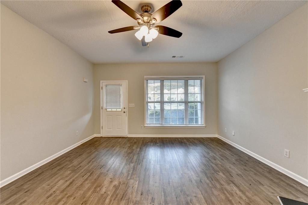 3415 Oxwell Dr - Photo 5 of 36