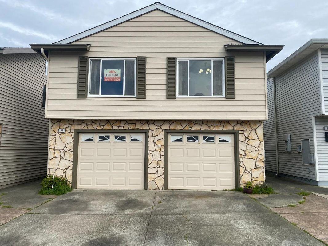 81 Camelot Ct