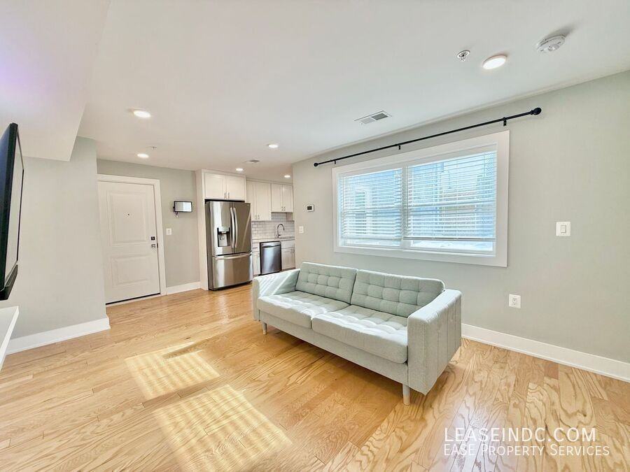 714 11th St Ne #103 - Photo 7 of 16