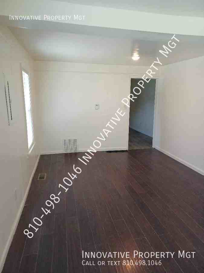 1133 W Buder Ave - Photo 3 of 22