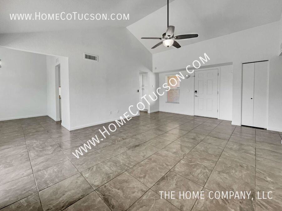 10002 E Stella Rd - Photo 5 of 33