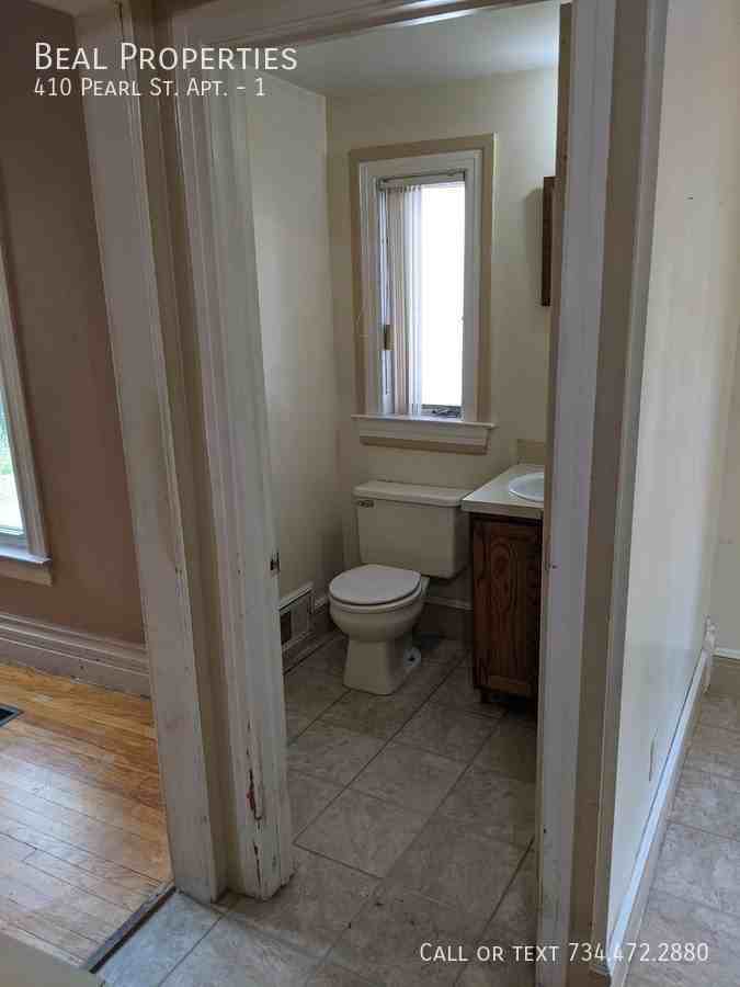410 Pearl St #1 - Photo 4 of 27