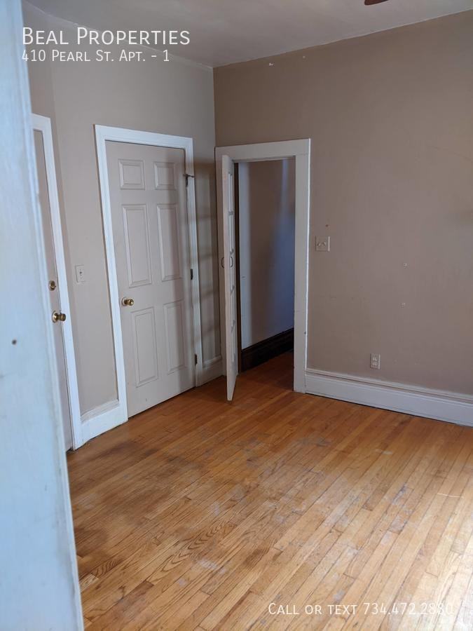 410 Pearl St #1 - Photo 7 of 27