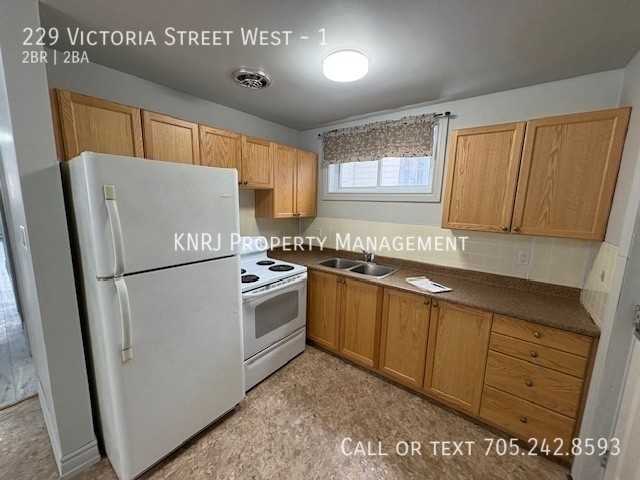229 Victoria St W #1 - Photo 2 of 11