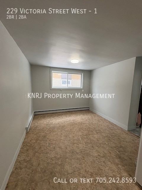 229 Victoria St W #1 - Photo 3 of 11