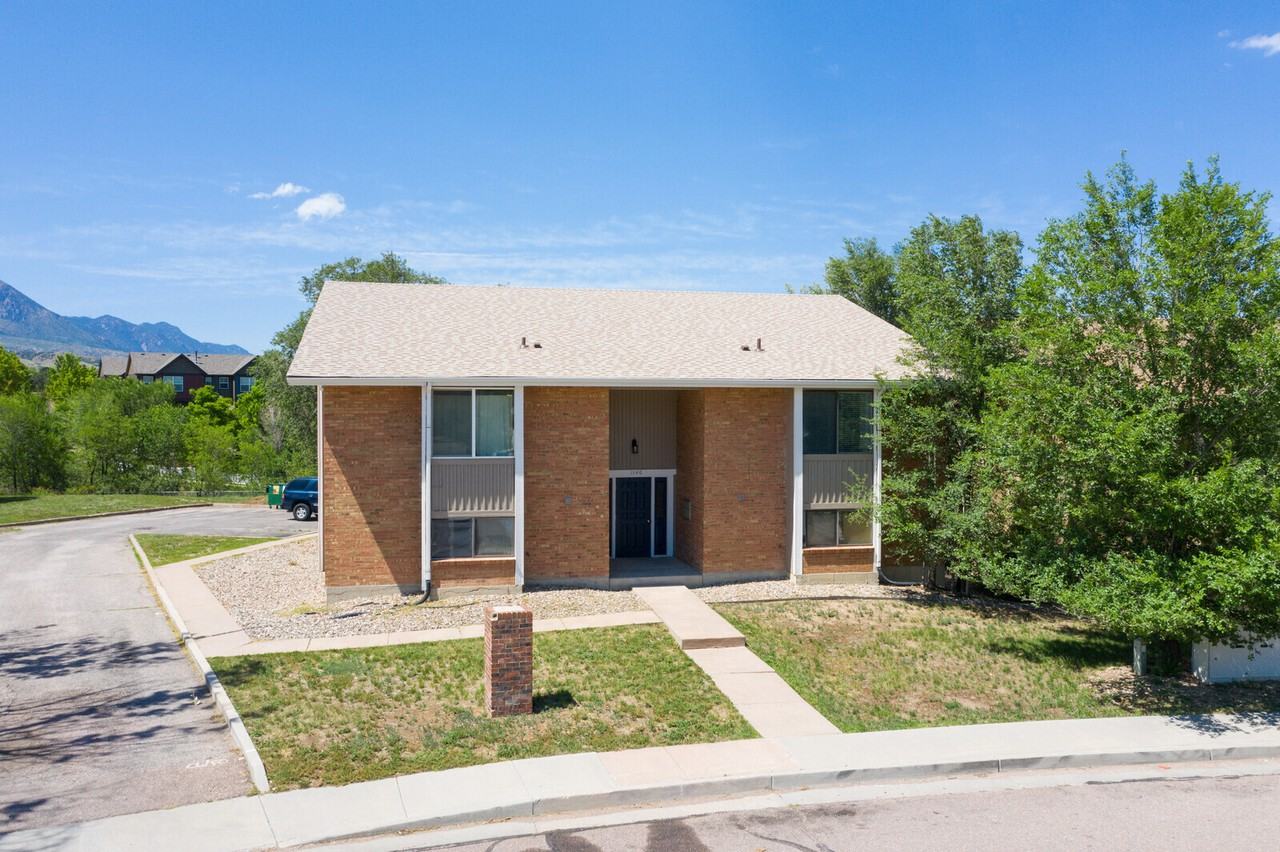 1140 Holli Springs Ln #D - Photo 4 of 50