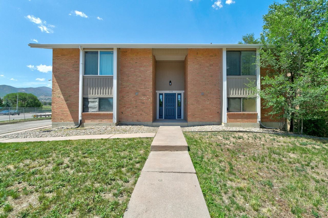 1140 Holli Springs Ln #D - Photo 4 of 50