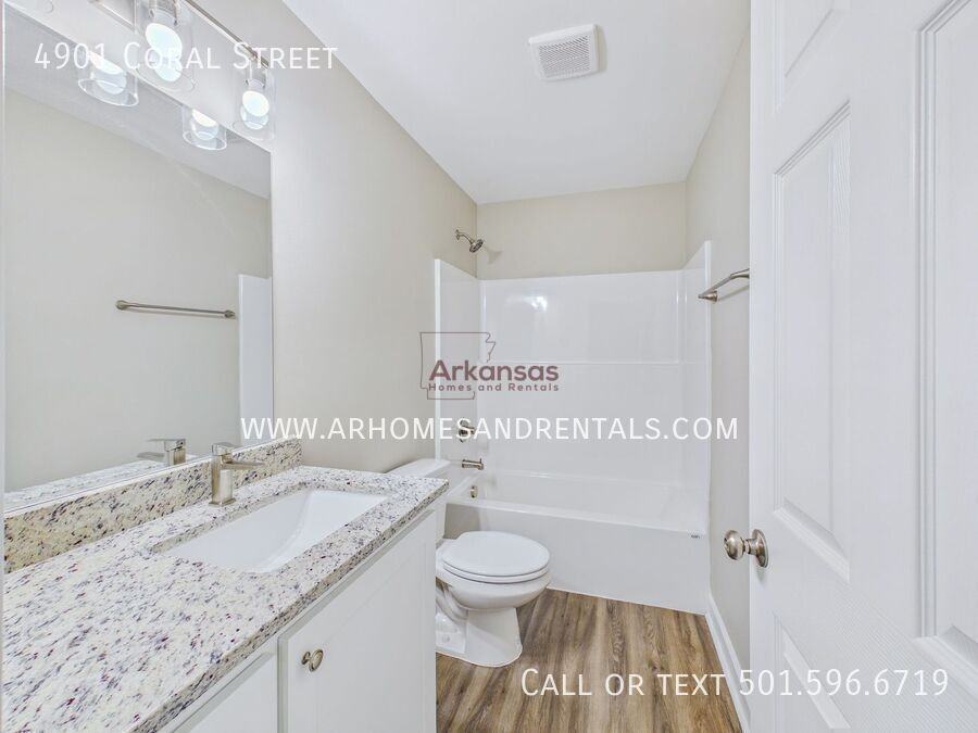 4901 Coral St - Photo 6 of 18