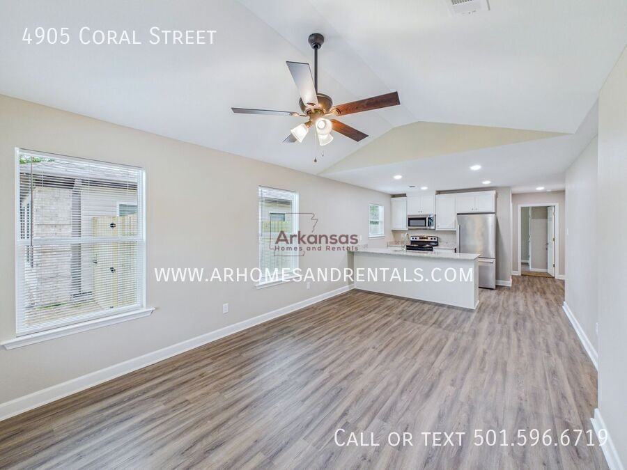 4905 Coral St - Photo 3 of 18