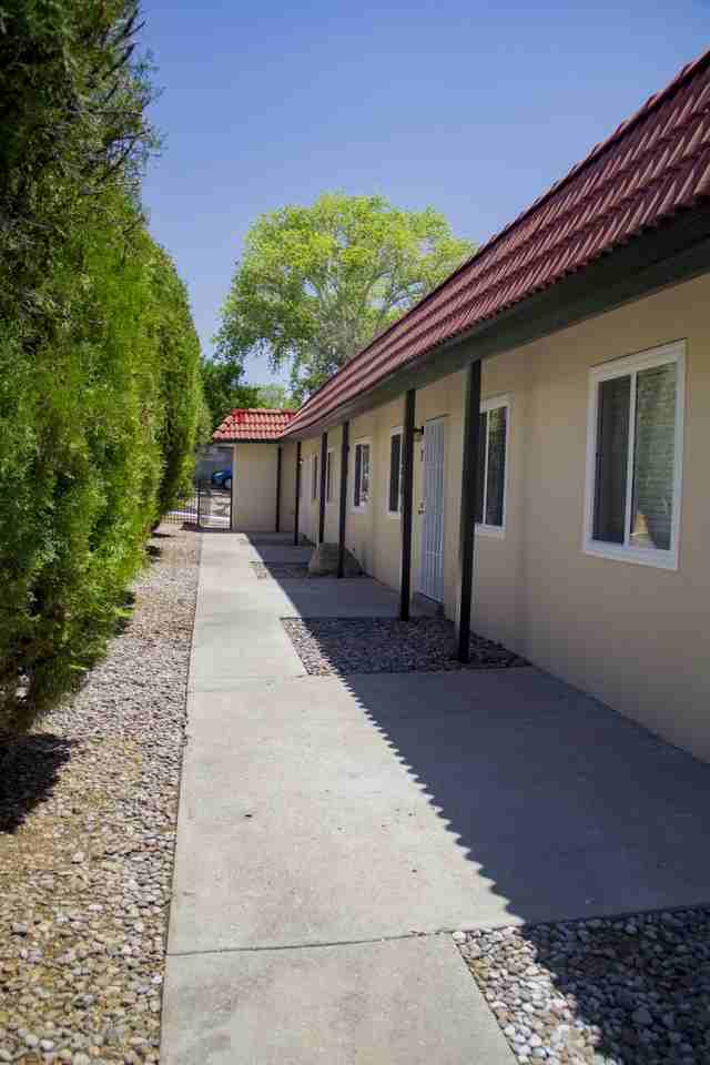 12104 Menaul Blvd Ne #8 - Photo 4 of 23