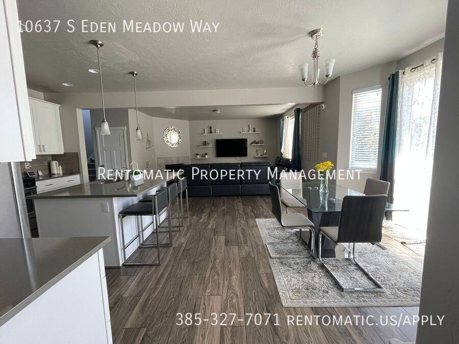 10637 S Eden Meadow Way - Photo 7 of 18