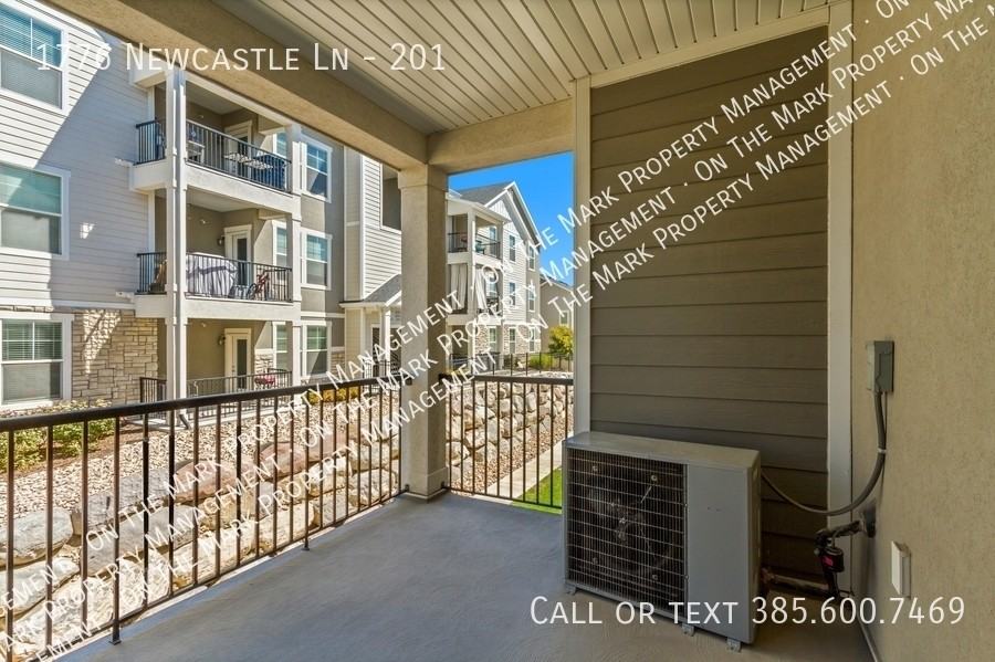 1776 W Newcastle Ln #201 - Photo 7 of 29