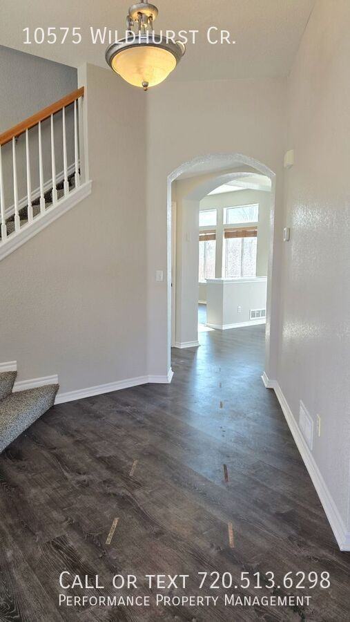 10575 Wildhurst Cir - Photo 2 of 32