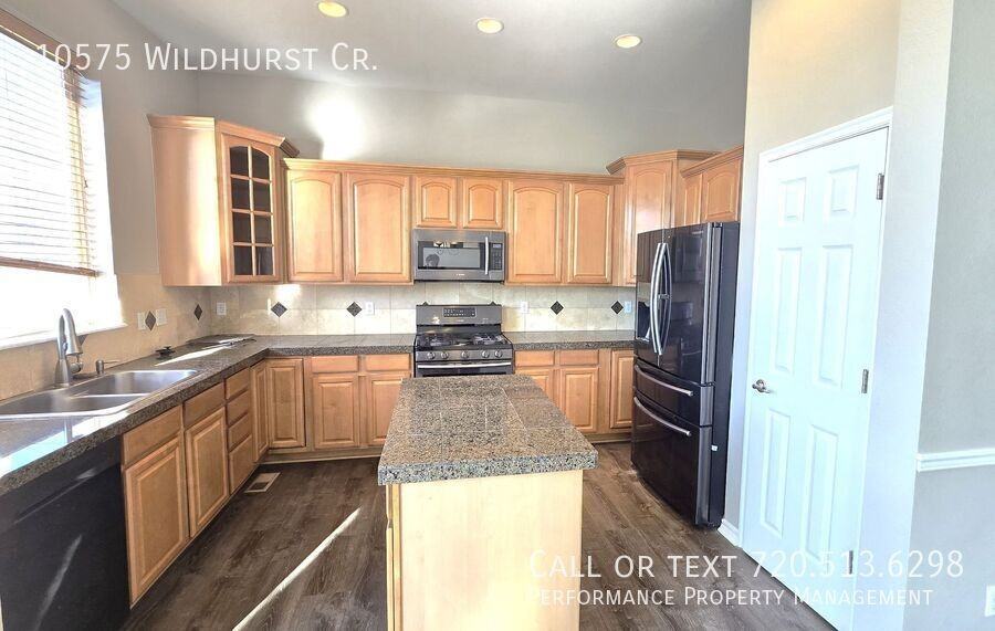10575 Wildhurst Cir - Photo 7 of 32