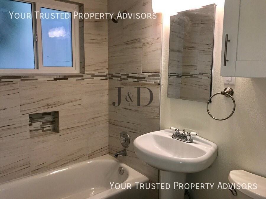 2838 Keats St #AD - Photo 5 of 11