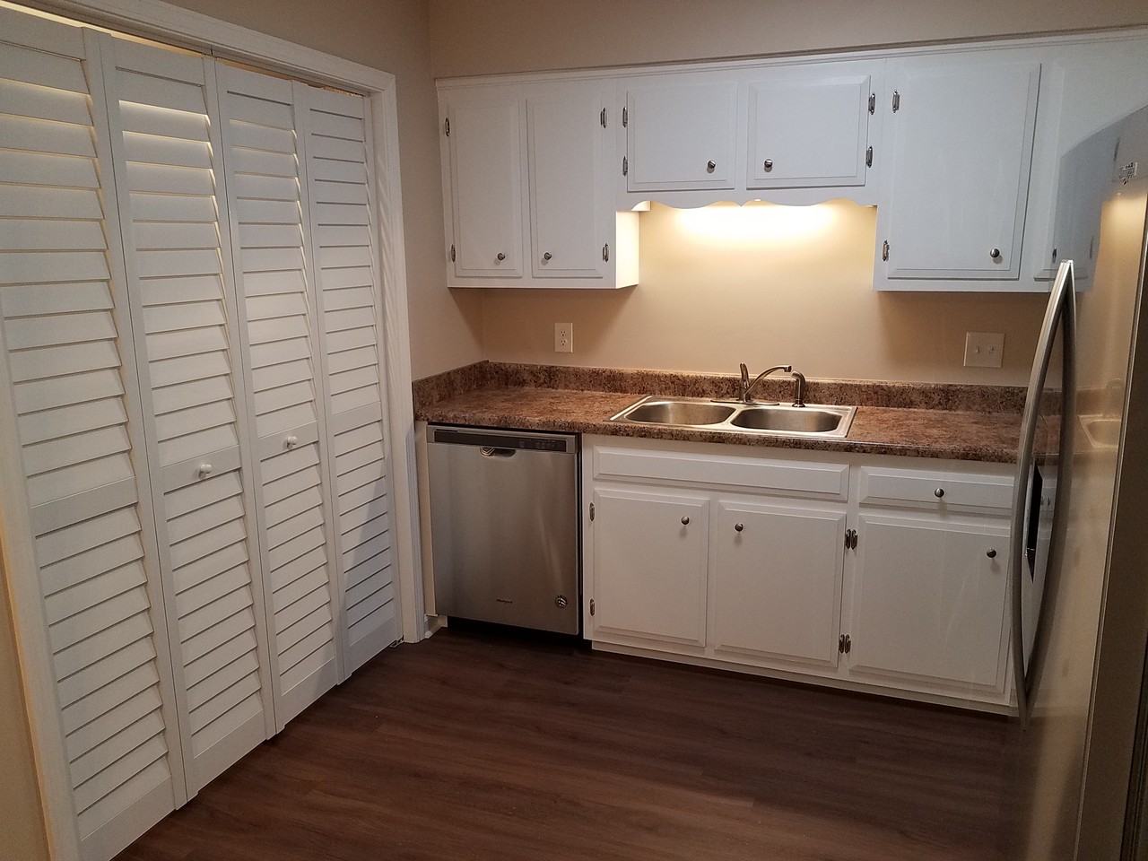 1011 Murfreesboro Rd #F2 - Photo 3 of 18