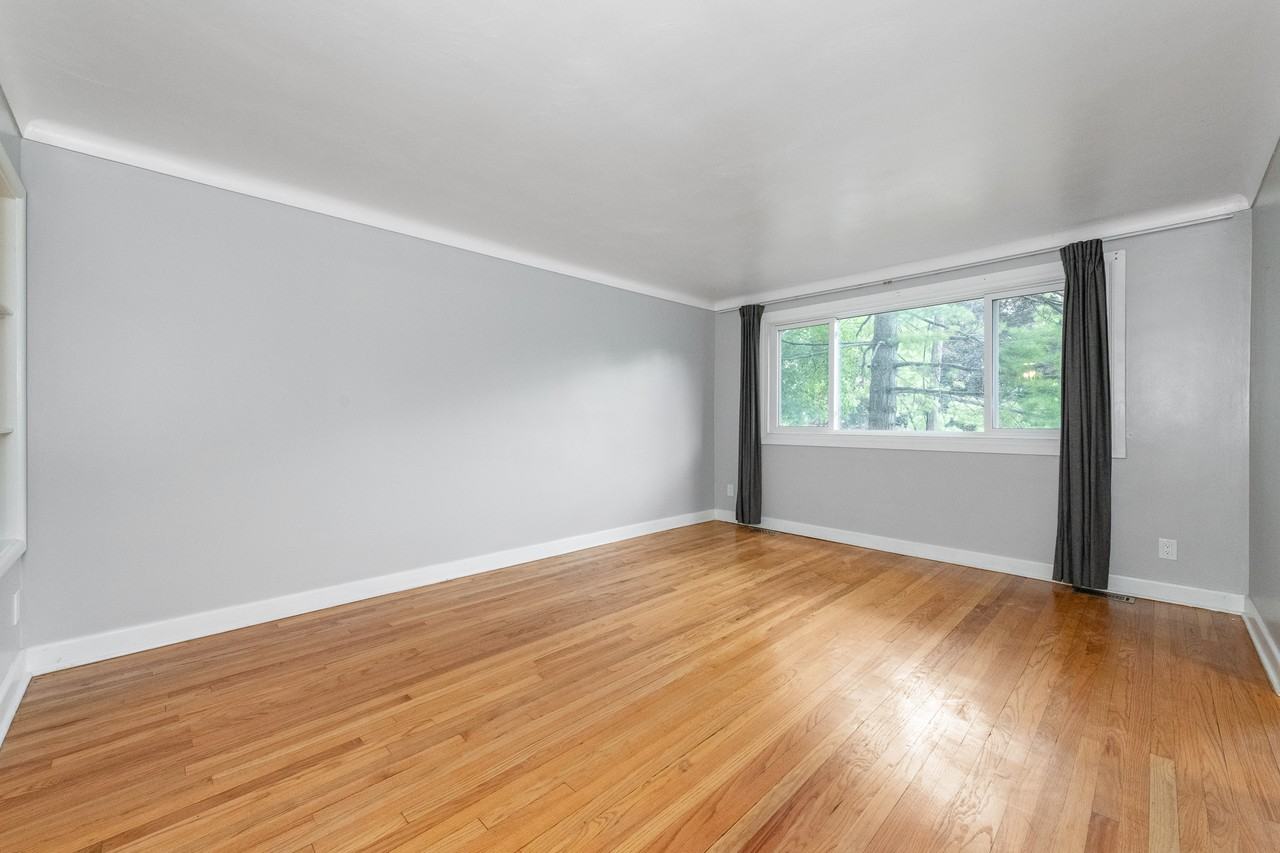 2344 Midway Ave - Photo 6 of 29