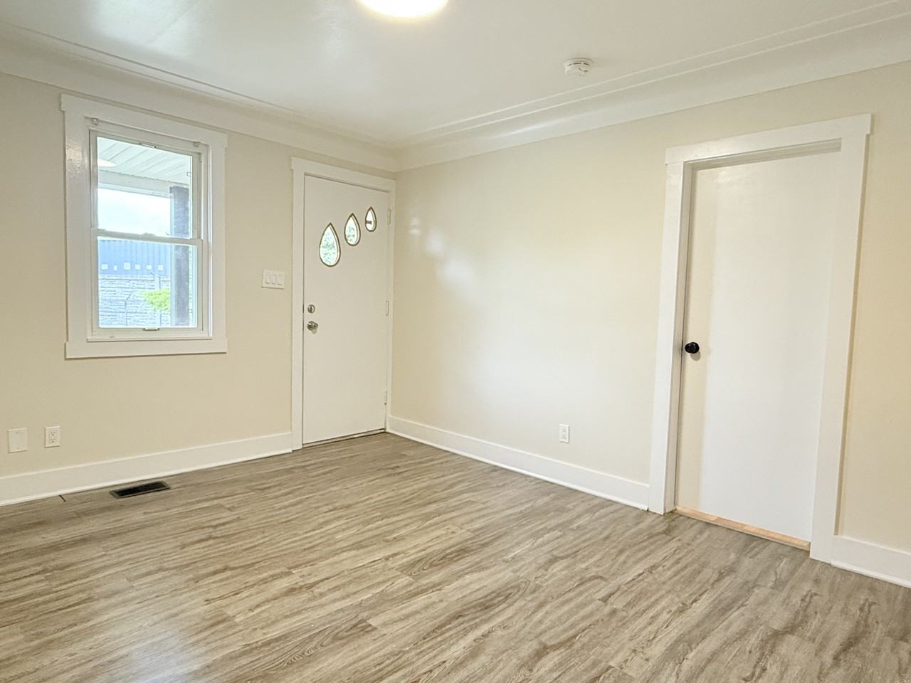 1227 Henry Ford Centre Dr #MAIN - Photo 7 of 18