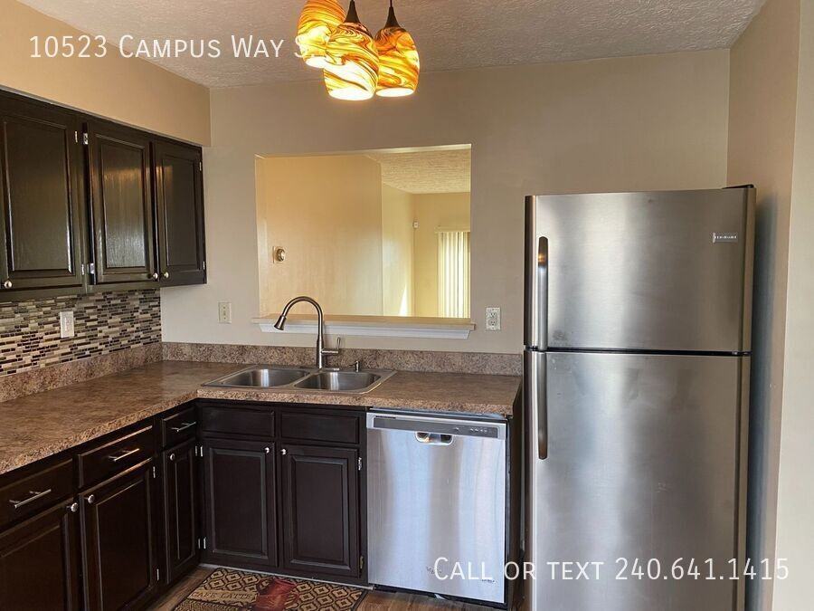 10523 Campus Way S - Photo 7 of 21