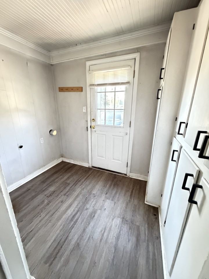 3885 Mcwhorter St - Photo 6 of 12