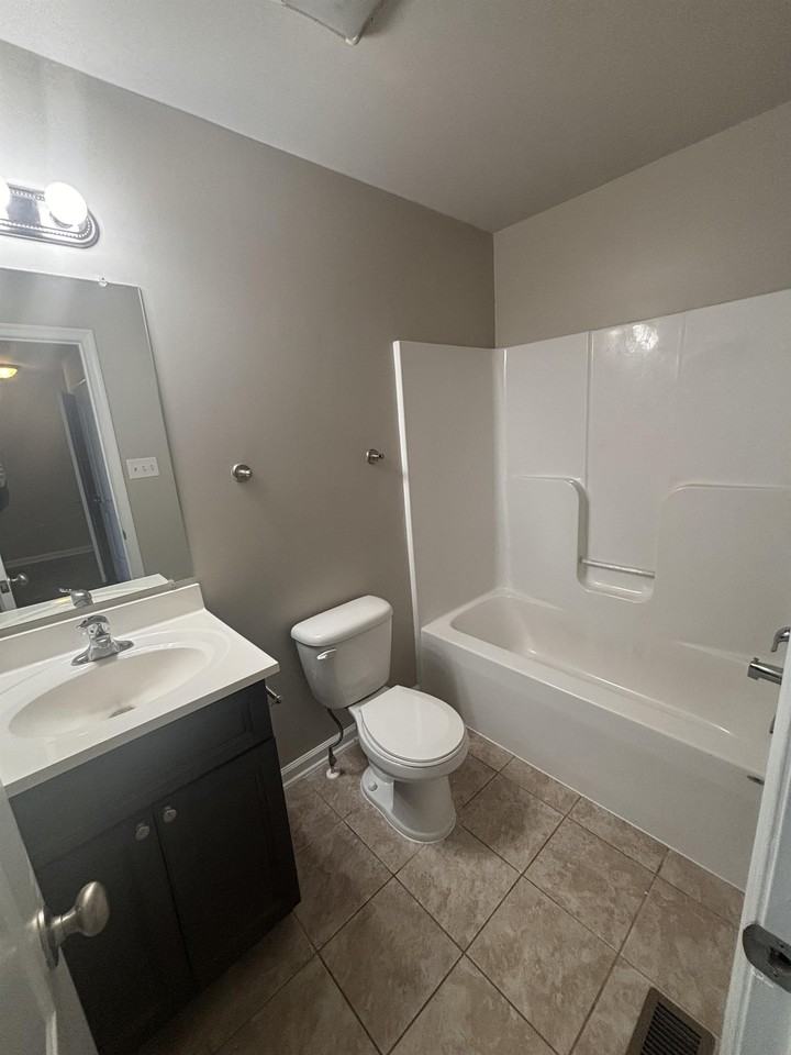 195 Continental Dr #1 - Photo 7 of 12