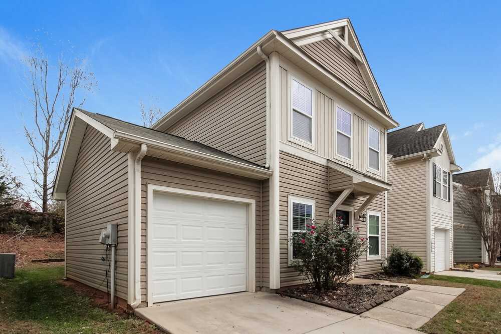 1048 Joselynn Dr - Photo 4 of 17