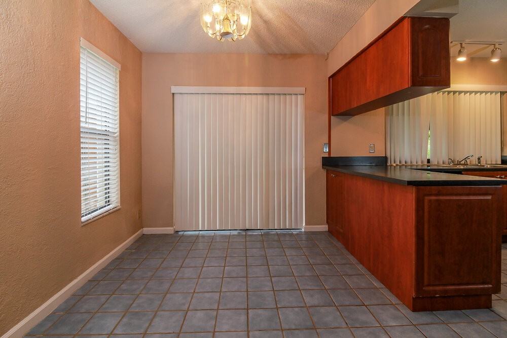 547 Indigo Ave - Photo 4 of 16