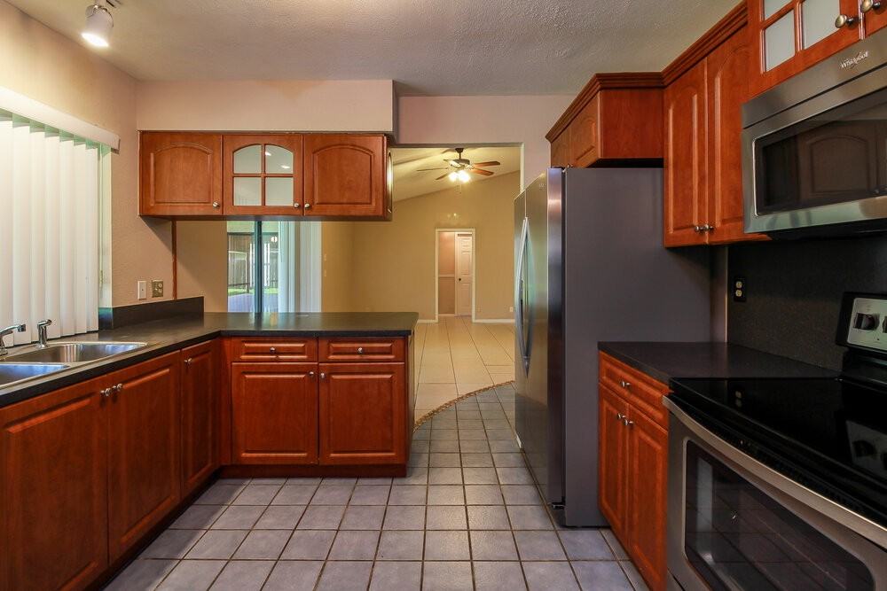 547 Indigo Ave - Photo 6 of 16