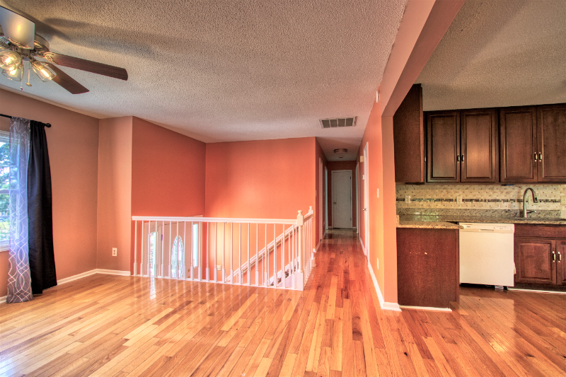 209 Bayberry Ln - Photo 6 of 24