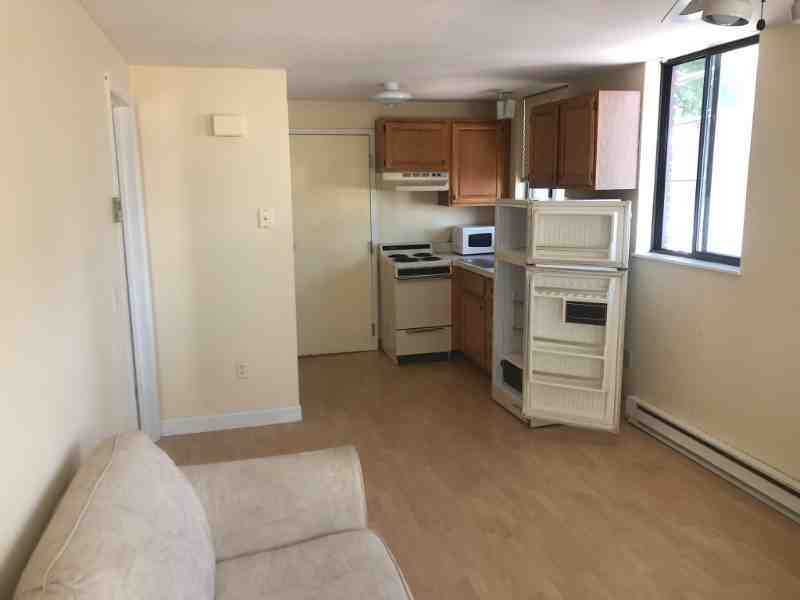 429 Main St - Photo 2 of 6