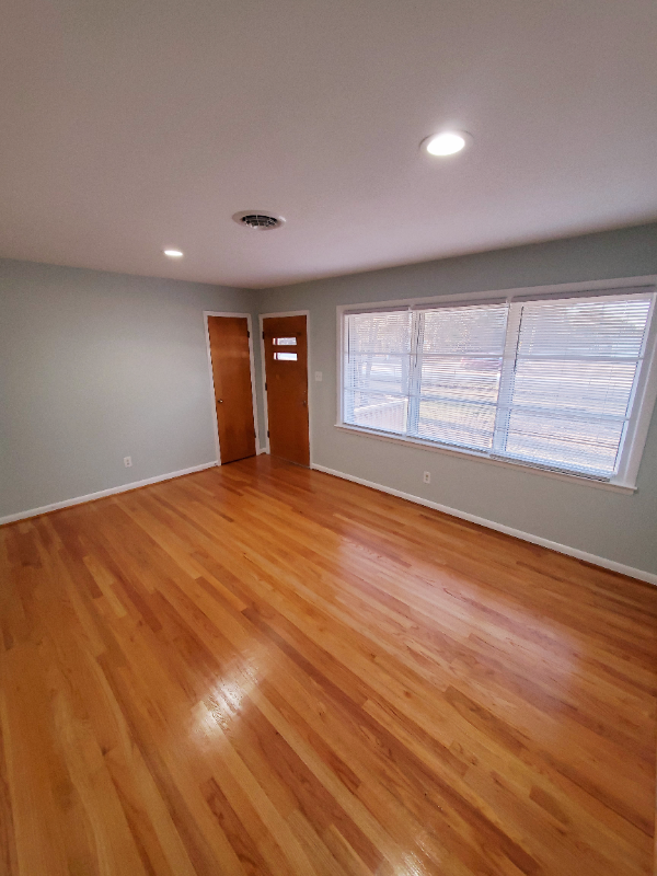 1350 Shaw Rd - Photo 2 of 38
